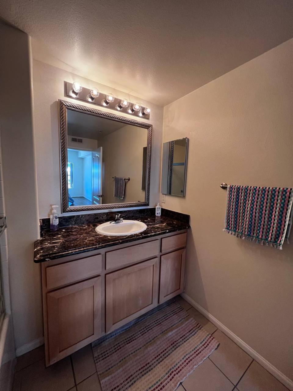Elegant Resort-socal-lux On 3rd Aparthotel *