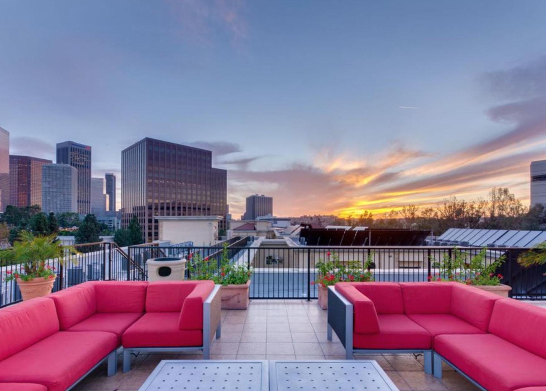 Elegant Resort-socal-lux On 3rd Aparthotel Los Angeles
